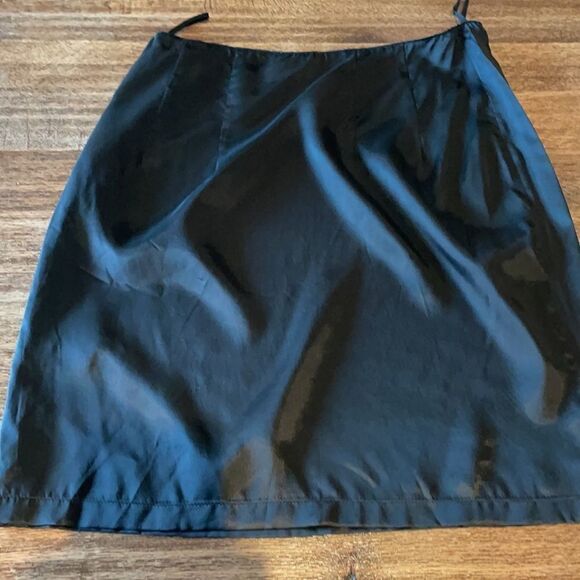 AKRIS PUNTO BLACK SLIP short SKIRT 6 EUC - Picture 8 of 8